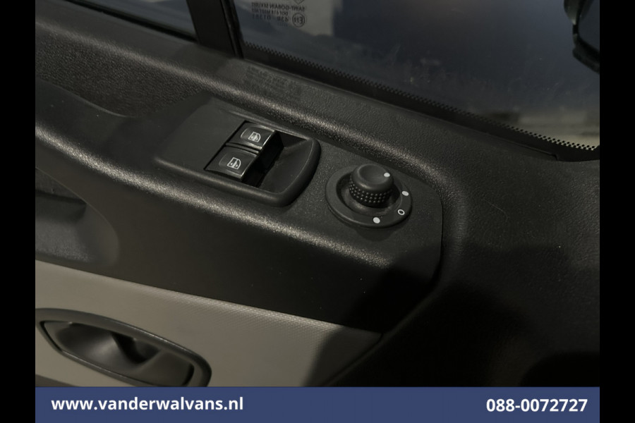 Renault Trafic 1.6 dCi 126pk L1H1 Euro6 Airco | Imperiaal | Navigatie | Cruisecontrol | Trekhaak Parkeersensoren, Bijrijdersbank