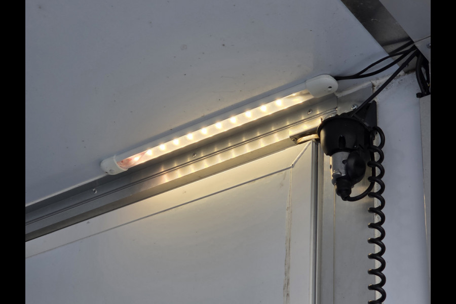 Ford Transit 2.0 TDCI 1211Kg Laadvermogen Hoge laadbak 2.30 Laadklep & Zijdeur