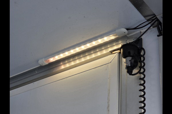 Ford Transit 2.0 TDCI 1211Kg Laadvermogen Hoge laadbak 2.30 Laadklep & Zijdeur