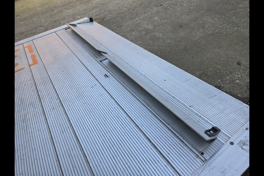 Ford Transit 2.0 TDCI 1211Kg Laadvermogen Hoge laadbak 2.30 Laadklep & Zijdeur