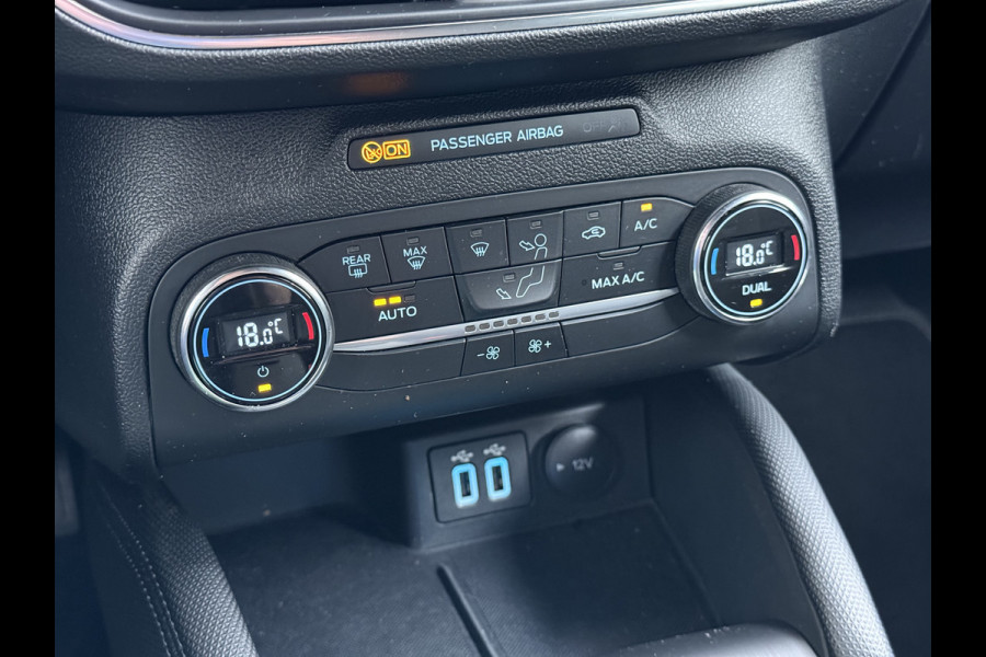 Ford FOCUS Wagon 1.5T 150PK AUT-8 Active X Navi Head-Up Adaptive Cruise Camera Apple Carplay Android Virtual-Cockpit Pdc Ecc Sport Stoelen Busine Elek.Achterklep Privacy Glas Led Isofix Wifi DAB Park-Asist Dodehoek-Asist Lane Assist Virtual Cockpit Keyless 1e Eigenaar Dealeronderhouden orig.NLse auto € 39.000 nieuw!  1.500KG trekvermogen