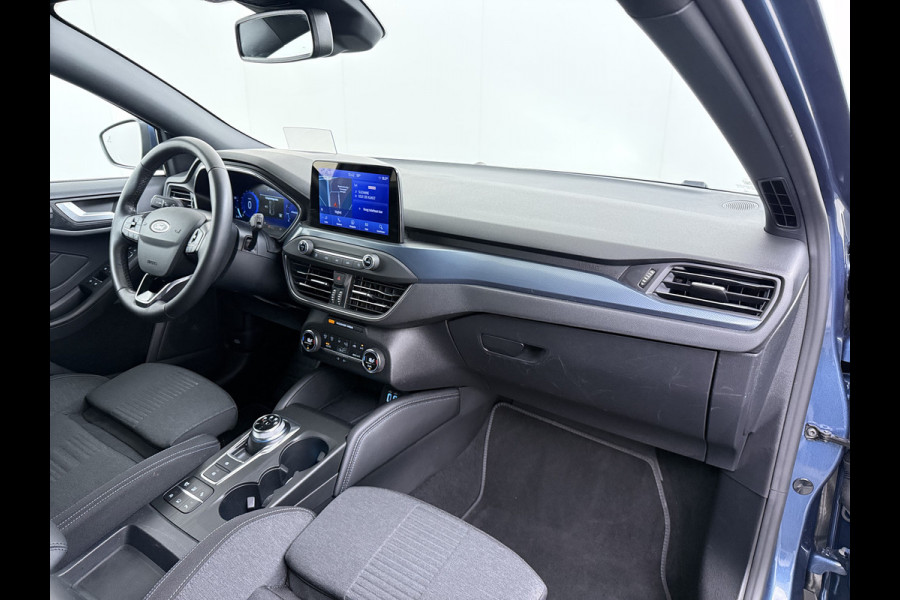 Ford FOCUS Wagon 1.5T 150PK AUT-8 Active X Navi Head-Up Adaptive Cruise Camera Apple Carplay Android Virtual-Cockpit Pdc Ecc Sport Stoelen Busine Elek.Achterklep Privacy Glas Led Isofix Wifi DAB Park-Asist Dodehoek-Asist Lane Assist Virtual Cockpit Keyless 1e Eigenaar Dealeronderhouden orig.NLse auto € 39.000 nieuw!  1.500KG trekvermogen