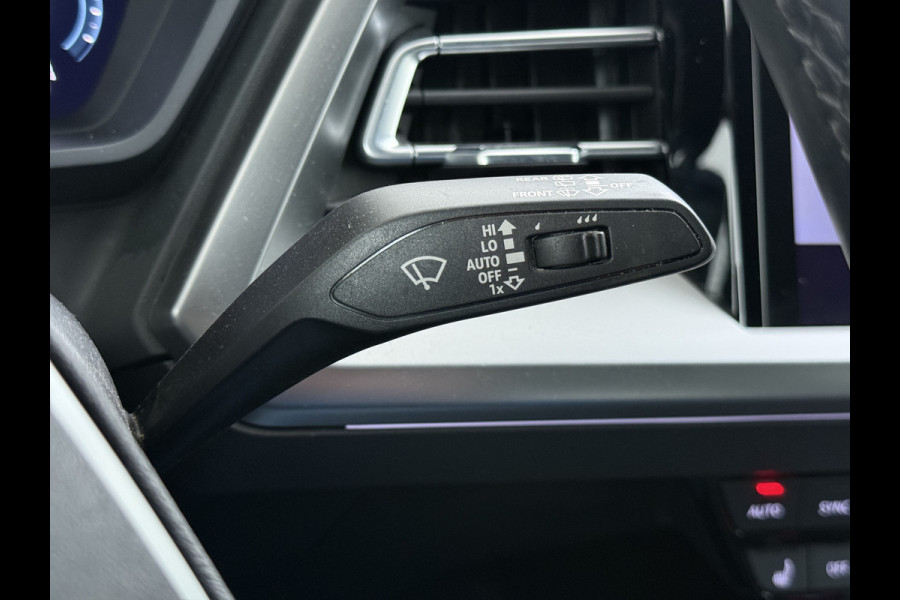 Audi Q4 e-tron 40 204pk AUT. 82kWh Advanced Launch Ed. SOH 97% Warmtepomp Matrix-Led Adaptive-Cruis Audi-Sound System Apple Carplay Android Aut 3 fase laden Stoelverwarming Lmv 20" DAB Bluetooth Elek.Achterklep € 63.000 nieuw Origineel Nederlandse Auto
