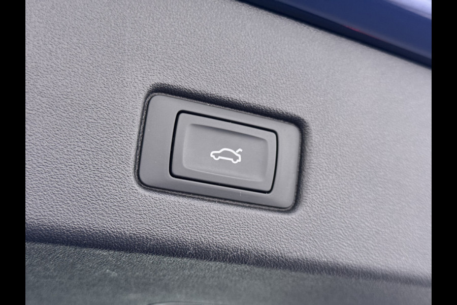 Audi Q4 e-tron 40 204pk AUT. 82kWh Advanced Launch Ed. SOH 97% Warmtepomp Matrix-Led Adaptive-Cruis Audi-Sound System Apple Carplay Android Aut 3 fase laden Stoelverwarming Lmv 20" DAB Bluetooth Elek.Achterklep € 63.000 nieuw Origineel Nederlandse Auto