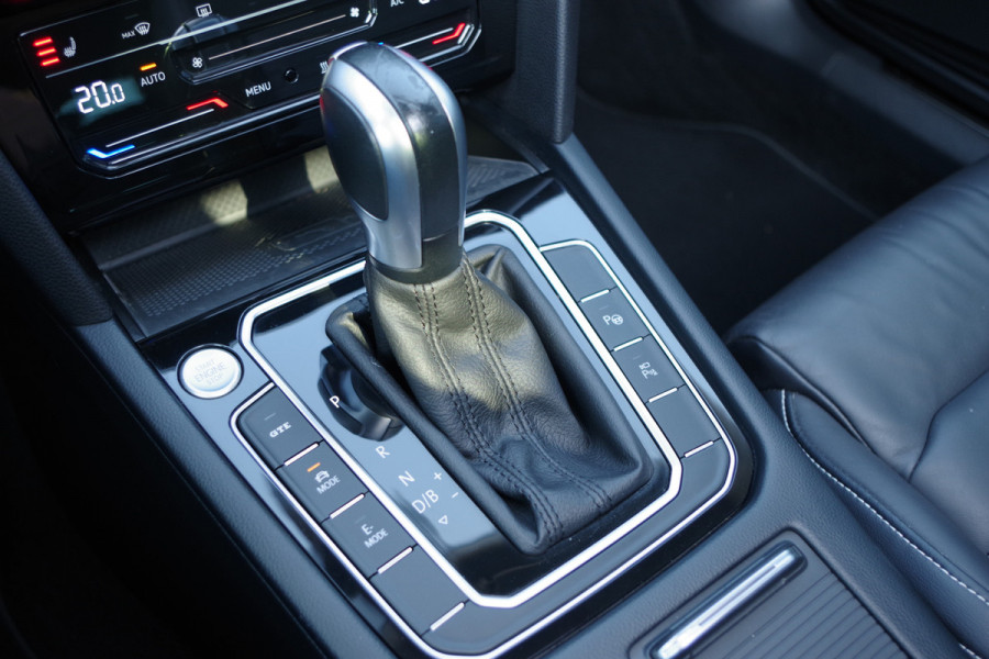 Volkswagen Passat Variant 1.4 TSI PHEV GTE 218 PK BNS, Panoramadak, Head-Up, Leder, Memory, Massage, 4 x Stoelverwarming