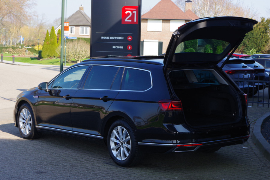 Volkswagen Passat Variant 1.4 TSI PHEV GTE 218 PK BNS, Panoramadak, Head-Up, Leder, Memory, Massage, 4 x Stoelverwarming