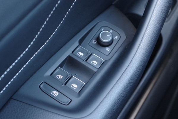 Volkswagen Passat Variant 1.4 TSI PHEV GTE 218 PK BNS, Panoramadak, Head-Up, Leder, Memory, Massage, 4 x Stoelverwarming