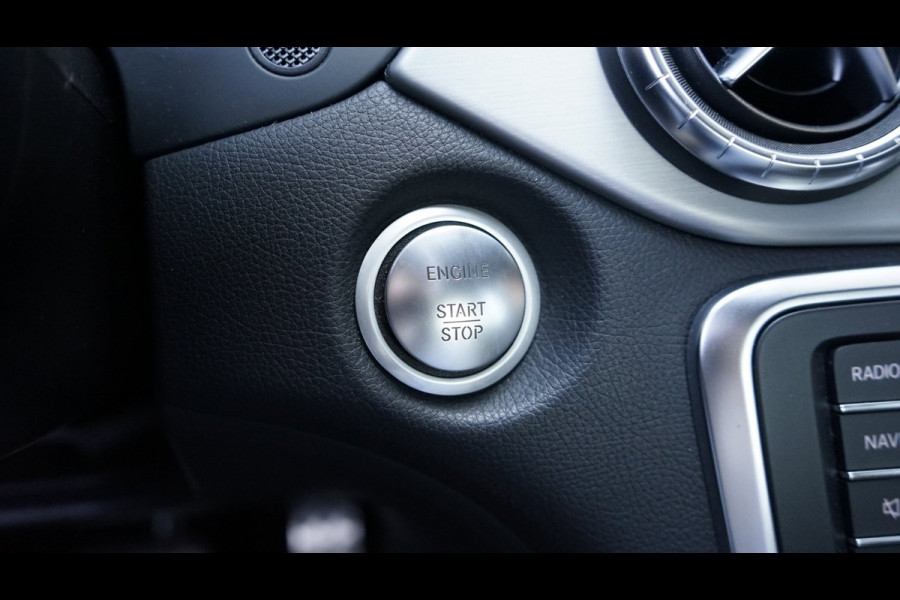 Mercedes-Benz CLA-Klasse 180 AMG AUTOMAAT-ALCANTARA-CAMERA-CRUISE-FULL LED-GROOT NAVIGATIE-KEYLESS-STOELVERWARMING