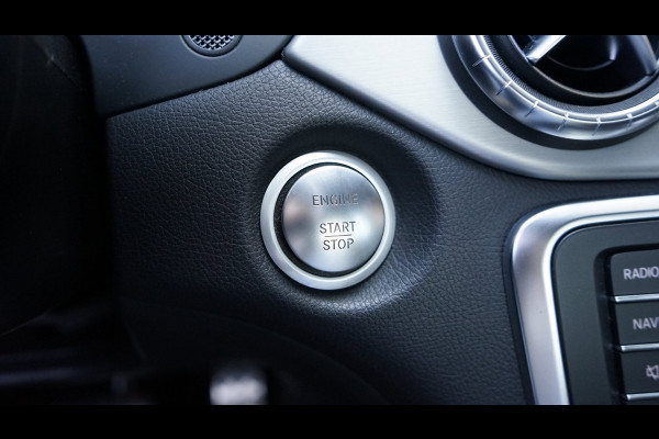 Mercedes-Benz CLA-Klasse 180 AMG AUTOMAAT-ALCANTARA-CAMERA-CRUISE-FULL LED-GROOT NAVIGATIE-KEYLESS-STOELVERWARMING