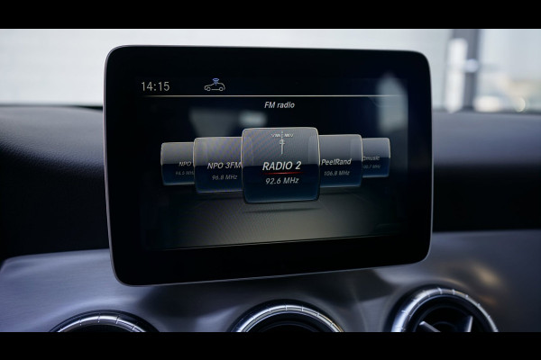 Mercedes-Benz CLA-Klasse 180 AMG AUTOMAAT-ALCANTARA-CAMERA-CRUISE-FULL LED-GROOT NAVIGATIE-KEYLESS-STOELVERWARMING