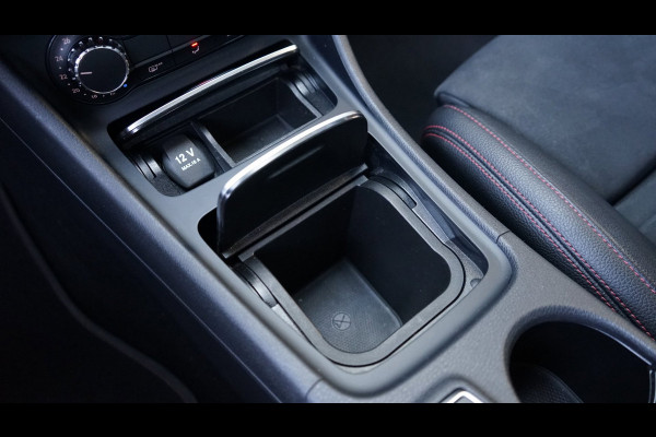 Mercedes-Benz CLA-Klasse 180 AMG AUTOMAAT-ALCANTARA-CAMERA-CRUISE-FULL LED-GROOT NAVIGATIE-KEYLESS-STOELVERWARMING