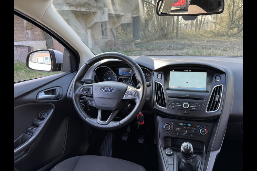 Ford FOCUS Wagon 100PK ECOBOOST BUSINESS EDITION TREKHAAK/NAVI/CARPLAY
