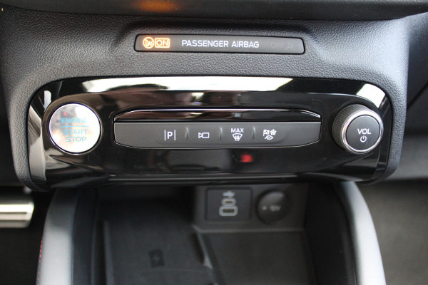 Ford Kuga 2.5-243pk PHEV ST-Line X. 2100kg trekgewicht ! Nieuw Model ! Van €. 54.937,- voor €. 42.750,- ! Trekgewicht van 2.100kg ! Elektr. verstelb. AGR stoelen voor, Stoel-, stuur-, voorraam- en achterbank verwarming, Elektr. panorama/schuif-kanteldak , Trekhaak wegklapbaar,