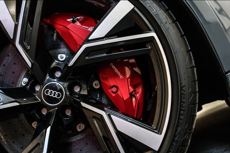 Audi RS6 TFSI Quattro *Keramisch*Carbon*Pano*Indiviual kleur*B&O*