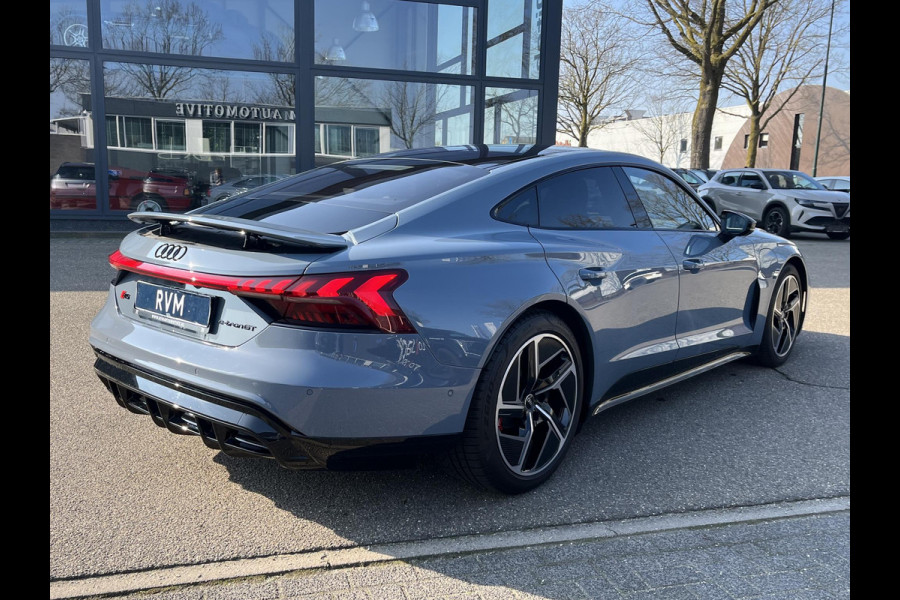 Audi e-tron GT RS 93 kWh 598PK! | SOH 89% | KEMORAGRIJS| STOELVERWARMING| ACHTERBANK VERWARMD| BANG & OLUFSEN| MATRIX LASER | DODE HOEK| PANORAMADAK| 360 CAMERA| HEAD-UP DISPLAY | NACHTZICHT ASSISTENT