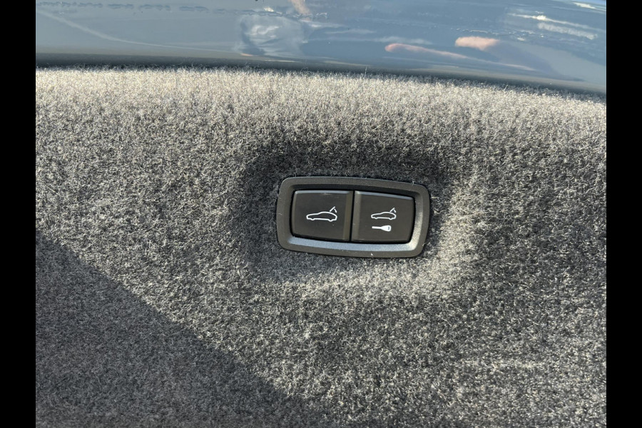 Audi e-tron GT RS 93 kWh 598PK! | SOH 89% | KEMORAGRIJS| STOELVERWARMING| ACHTERBANK VERWARMD| BANG & OLUFSEN| MATRIX LASER | DODE HOEK| PANORAMADAK| 360 CAMERA| HEAD-UP DISPLAY | NACHTZICHT ASSISTENT