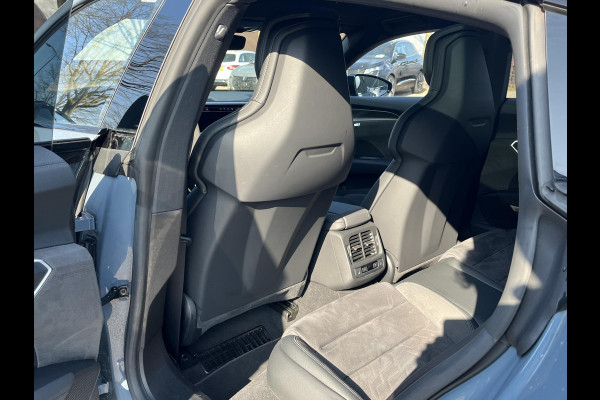 Audi e-tron GT RS 93 kWh 598PK! | SOH 89% | KEMORAGRIJS| STOELVERWARMING| ACHTERBANK VERWARMD| BANG & OLUFSEN| MATRIX LASER | DODE HOEK| PANORAMADAK| 360 CAMERA| HEAD-UP DISPLAY | NACHTZICHT ASSISTENT