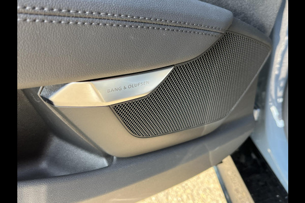 Audi e-tron GT RS 93 kWh 598PK! | SOH 89% | KEMORAGRIJS| STOELVERWARMING| ACHTERBANK VERWARMD| BANG & OLUFSEN| MATRIX LASER | DODE HOEK| PANORAMADAK| 360 CAMERA| HEAD-UP DISPLAY | NACHTZICHT ASSISTENT
