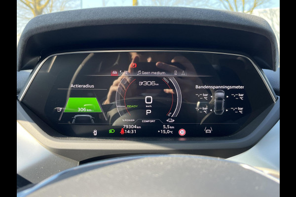 Audi e-tron GT RS 93 kWh 598PK! | SOH 89% | KEMORAGRIJS| STOELVERWARMING| ACHTERBANK VERWARMD| BANG & OLUFSEN| MATRIX LASER | DODE HOEK| PANORAMADAK| 360 CAMERA| HEAD-UP DISPLAY | NACHTZICHT ASSISTENT