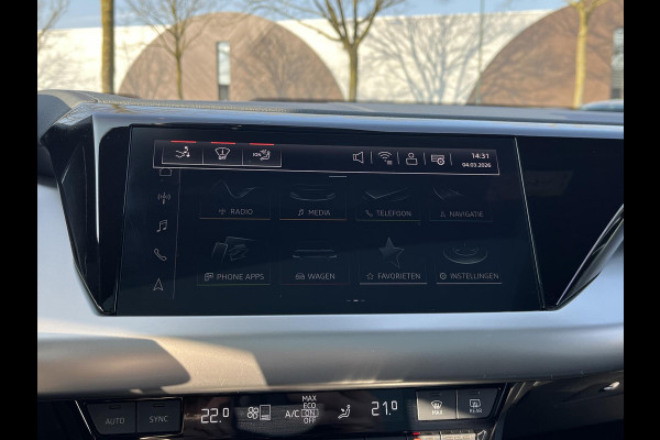 Audi e-tron GT RS 93 kWh 598PK! | SOH 89% | KEMORAGRIJS| STOELVERWARMING| ACHTERBANK VERWARMD| BANG & OLUFSEN| MATRIX LASER | DODE HOEK| PANORAMADAK| 360 CAMERA| HEAD-UP DISPLAY | NACHTZICHT ASSISTENT