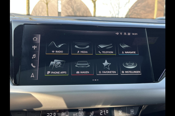 Audi e-tron GT RS 93 kWh 598PK! | SOH 89% | KEMORAGRIJS| STOELVERWARMING| ACHTERBANK VERWARMD| BANG & OLUFSEN| MATRIX LASER | DODE HOEK| PANORAMADAK| 360 CAMERA| HEAD-UP DISPLAY | NACHTZICHT ASSISTENT