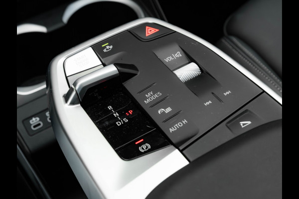 BMW X1 sDrive20i M-Sport Pro - Pano - Memoryzetel - ACC - Head-up - Harman Kardon