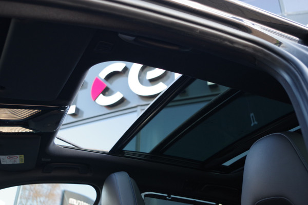 BMW 3 Serie Touring 330e 293 PK xDrive M-Sport Pro PHEV, Panoramadak, Kuipstoelen, Head-Up, Memory, Adap. Cruise Control