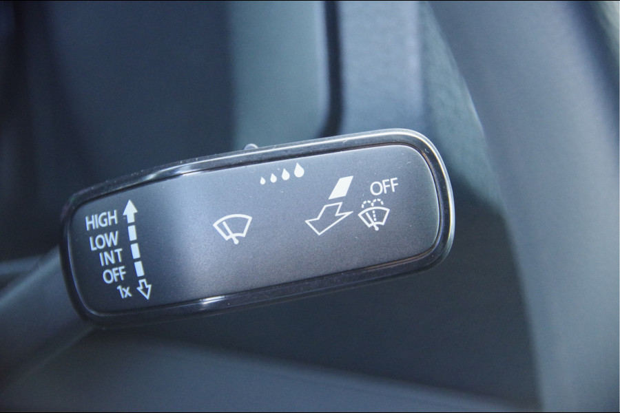 MAN TGE 3.140 35 2.0 L3H2 140PK AUT. LED, TREKHAAK, CAMERA, APPLE CARPLAY/ANDROID AUTO, CRUISE, VOORRUIT VERWARMING