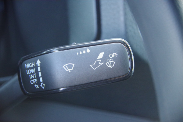 MAN TGE 3.140 35 2.0 L3H2 140PK AUT. LED, TREKHAAK, CAMERA, APPLE CARPLAY/ANDROID AUTO, CRUISE, VOORRUIT VERWARMING