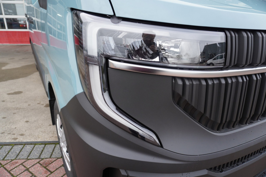 Renault Master T35 2.0 dCi 170PK L2H2 Extra Schuifdeur L / R DEMO!! Nr. V179 | Climate | Navi | Cruise | Trekhaak | Betimmering laadruimte