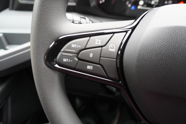 Renault Master T35 2.0 dCi 170PK L2H2 Extra Schuifdeur L / R DEMO!! Nr. V179 | Climate | Navi | Cruise | Trekhaak | Betimmering laadruimte