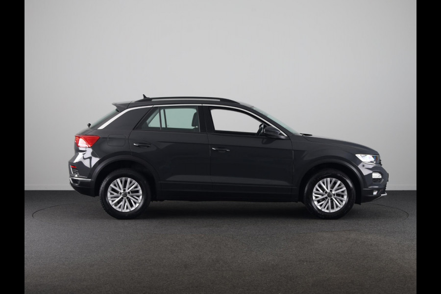 Volkswagen T-Roc 1.0 TSI Style | Parkeersensoren voor en achter | Cruise controle adaptief | Apple Carplay en Android auto |