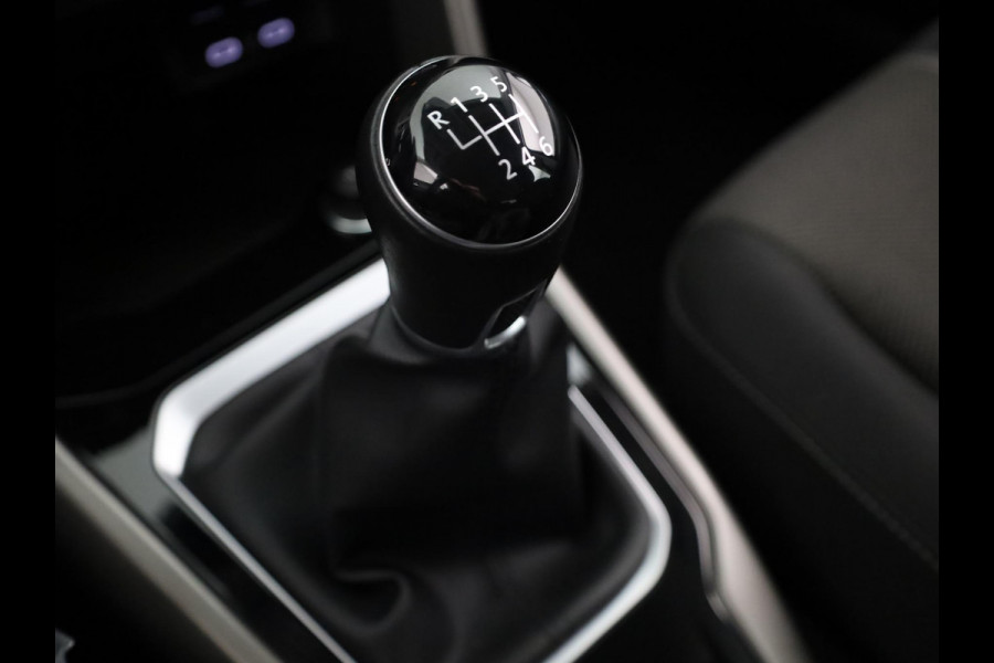 Volkswagen T-Roc 1.0 TSI Style | Parkeersensoren voor en achter | Cruise controle adaptief | Apple Carplay en Android auto |