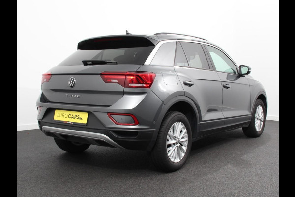 Volkswagen T-Roc 1.5 TSI 150pk DSG Life | Navigatie | Apple Carplay/Android Auto | Adaptive Cruise Control | Trekhaak | Parkeersensoren | Stoelverwarming | Ledverlichting | Getinte ramen | Climate Control |