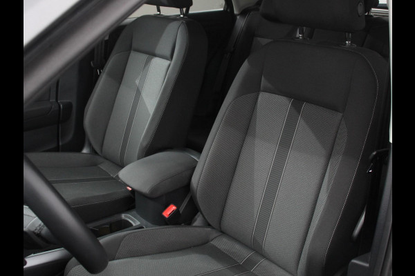 Volkswagen T-Roc 1.5 TSI 150pk DSG Life | Navigatie | Apple Carplay/Android Auto | Adaptive Cruise Control | Trekhaak | Parkeersensoren | Stoelverwarming | Ledverlichting | Getinte ramen | Climate Control |