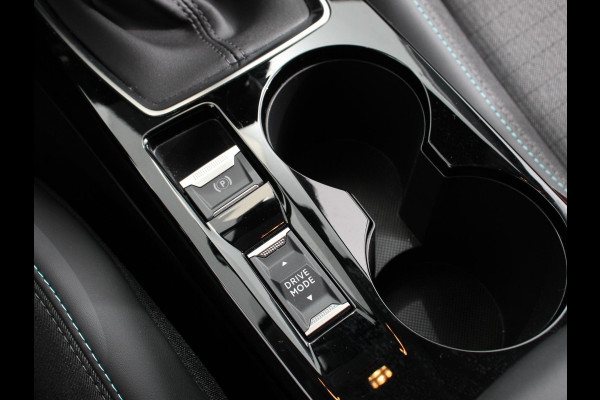 Peugeot 208 1.2 PureTech 100pk Allure Pack Apple Carplay / Android Auto | Camera | Keyless | Adeptive Cruise Control | Stoelverwarming | Getinte Ramen |