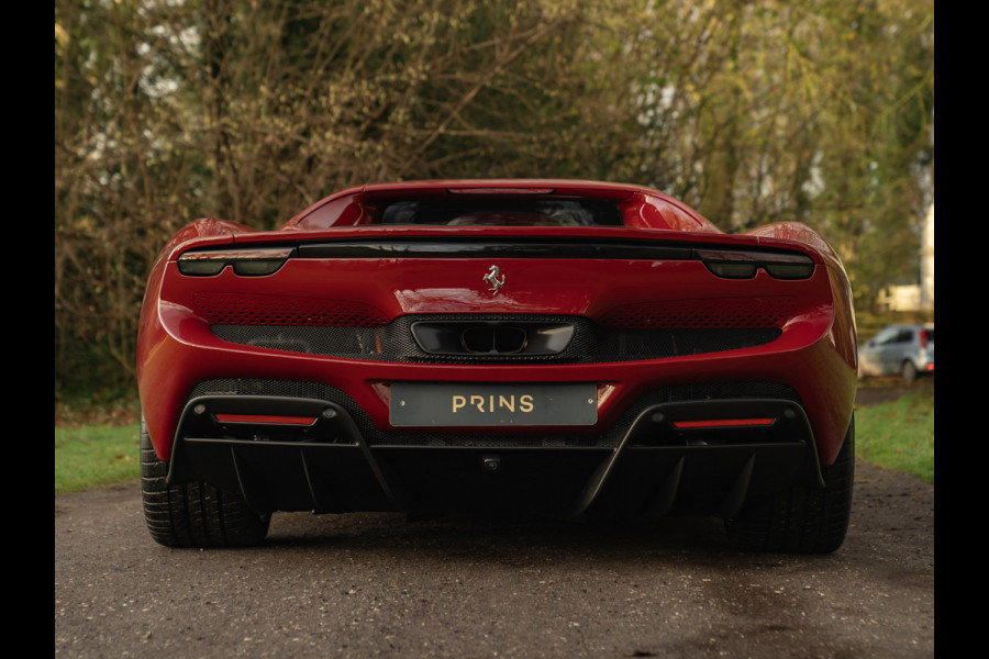 Ferrari 296 GTB 3.0 V6 | Rosso Mugello | Daytona Racing Seats | Lift | Pass. Display | JBL