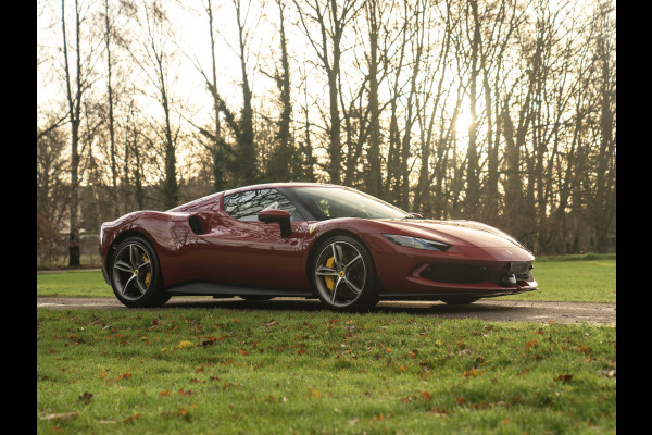 Ferrari 296 GTB 3.0 V6 | Rosso Mugello | Daytona Racing Seats | Lift | Pass. Display | JBL