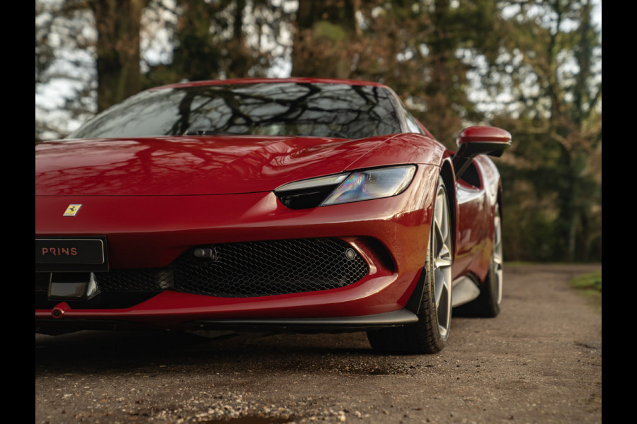 Ferrari 296 GTB 3.0 V6 | Rosso Mugello | Daytona Racing Seats | Lift | Pass. Display | JBL