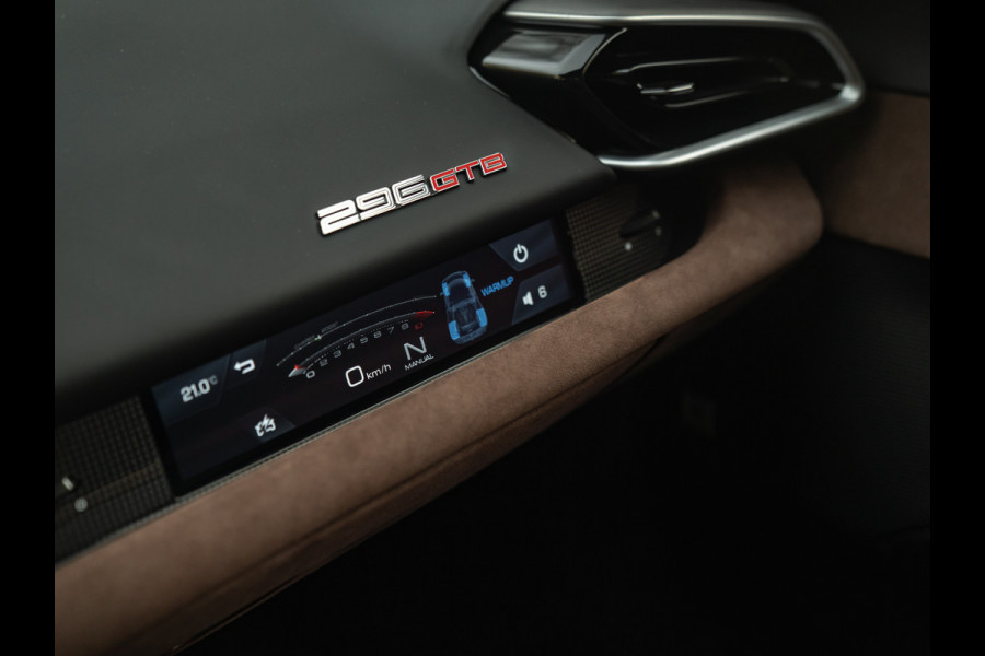 Ferrari 296 GTB 3.0 V6 | Rosso Mugello | Daytona Racing Seats | Lift | Pass. Display | JBL