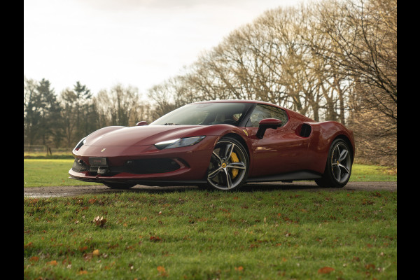 Ferrari 296 GTB 3.0 V6 | Rosso Mugello | Daytona Racing Seats | Lift | Pass. Display | JBL