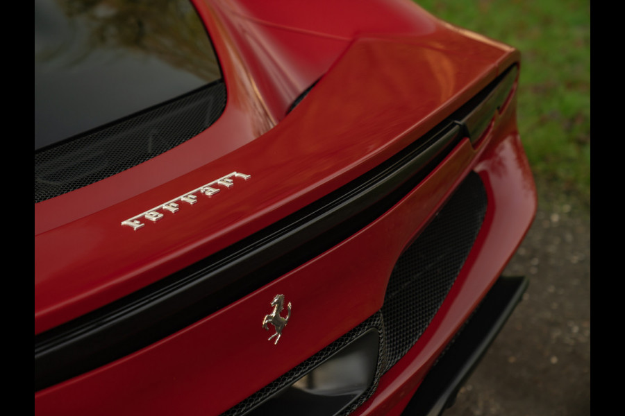 Ferrari 296 GTB 3.0 V6 | Rosso Mugello | Daytona Racing Seats | Lift | Pass. Display | JBL