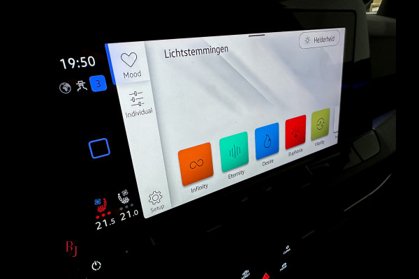 Volkswagen Golf 8 R 2.0 TSI 4MOTION 320PK Akrapovic|Leder|HUD|Harman/Kardon|Full Option