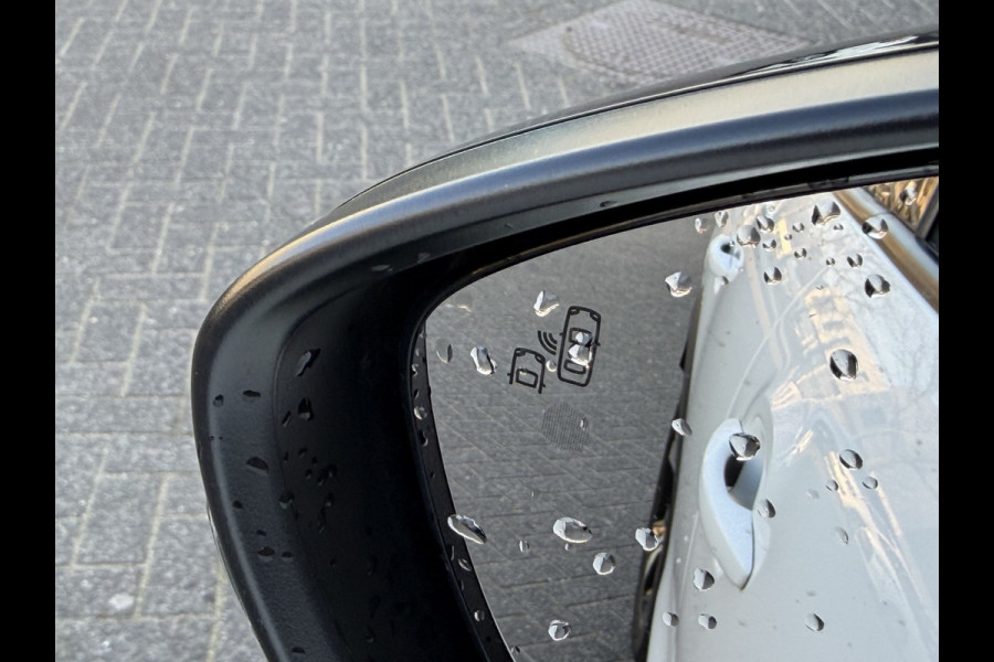 Citroën C3 Aircross 110pk Shine (Camera - Keyless Entry - HiFi - Parkeersensoren V+A - 17"incl 4S - Automatische Airco - Navigatie - Apple Carplay)