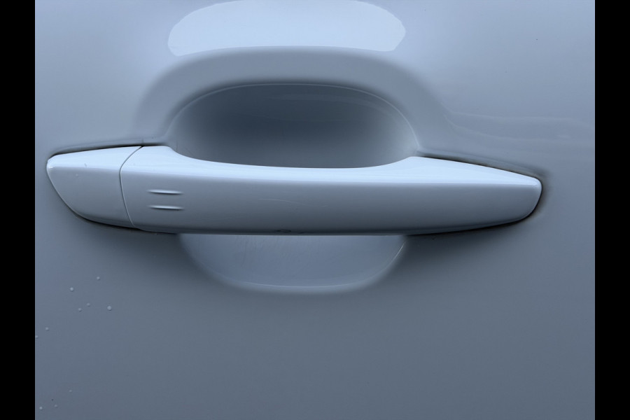 Citroën C3 Aircross 110pk Shine (Camera - Keyless Entry - HiFi - Parkeersensoren V+A - 17"incl 4S - Automatische Airco - Navigatie - Apple Carplay)