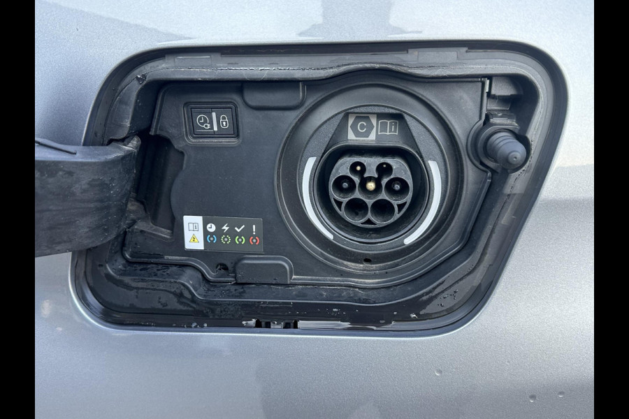 Peugeot 3008 1.6 HYbrid 225 GT PHEV | BLACK OPTIC| FOCAL AUDIO| STOELVERWARMING| CAMERA VOOR+ ACHTER| ADAPTIVE CRUISE CONTROL| DODE HOEK SENSOR| ELEK. ACHTERKLEP| STANDKACHEL