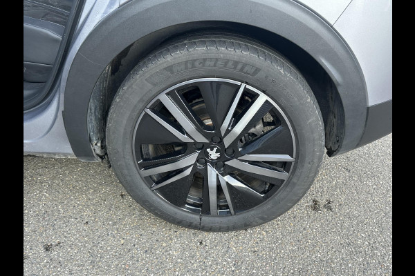 Peugeot 3008 1.6 HYbrid 225 GT PHEV | BLACK OPTIC| FOCAL AUDIO| STOELVERWARMING| CAMERA VOOR+ ACHTER| ADAPTIVE CRUISE CONTROL| DODE HOEK SENSOR| ELEK. ACHTERKLEP| STANDKACHEL