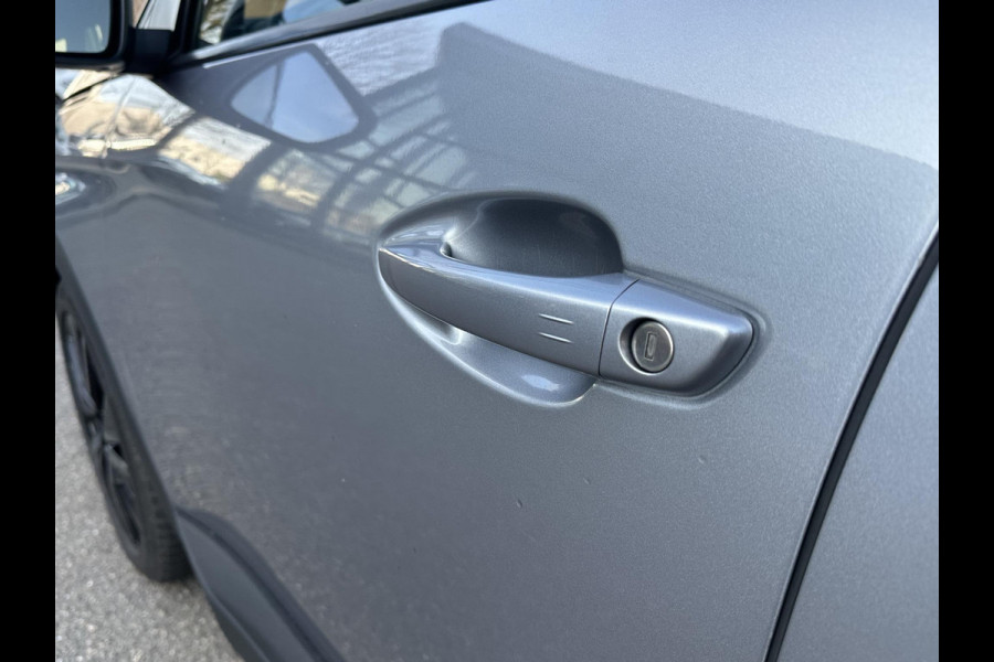 Peugeot 3008 1.6 HYbrid 225 GT PHEV | BLACK OPTIC| FOCAL AUDIO| STOELVERWARMING| CAMERA VOOR+ ACHTER| ADAPTIVE CRUISE CONTROL| DODE HOEK SENSOR| ELEK. ACHTERKLEP| STANDKACHEL