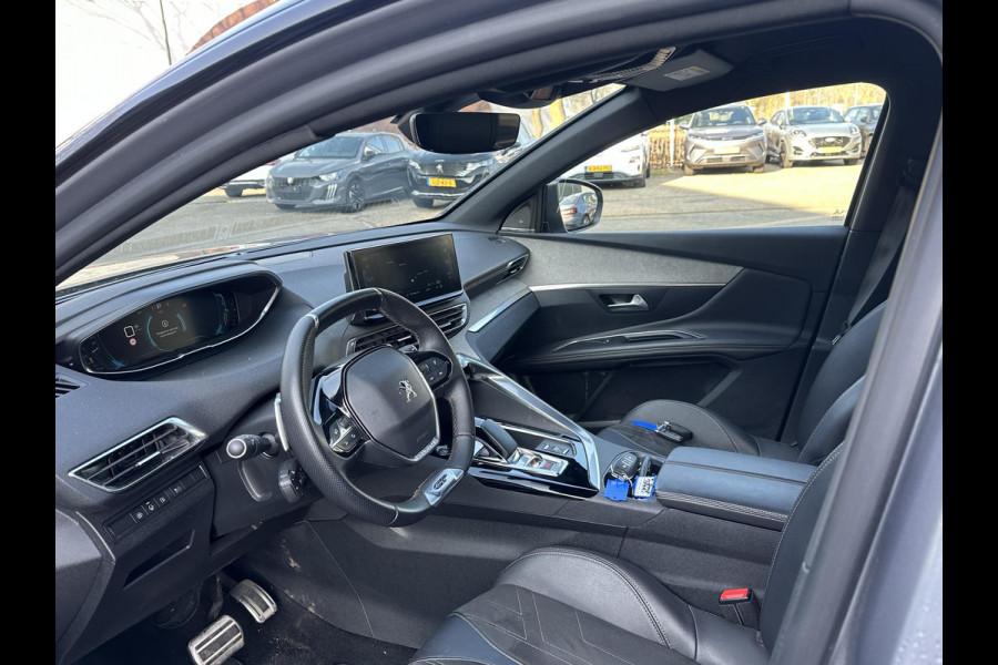 Peugeot 3008 1.6 HYbrid 225 GT PHEV | BLACK OPTIC| FOCAL AUDIO| STOELVERWARMING| CAMERA VOOR+ ACHTER| ADAPTIVE CRUISE CONTROL| DODE HOEK SENSOR| ELEK. ACHTERKLEP| STANDKACHEL