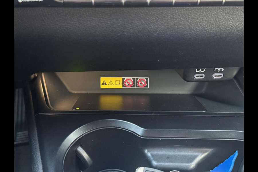 Lexus UX 250h Preference Line | Nieuwe multimedia, 18 inch, Dodehoekherkenning, Stoel + Stuurverwarming, Parkeersensoren